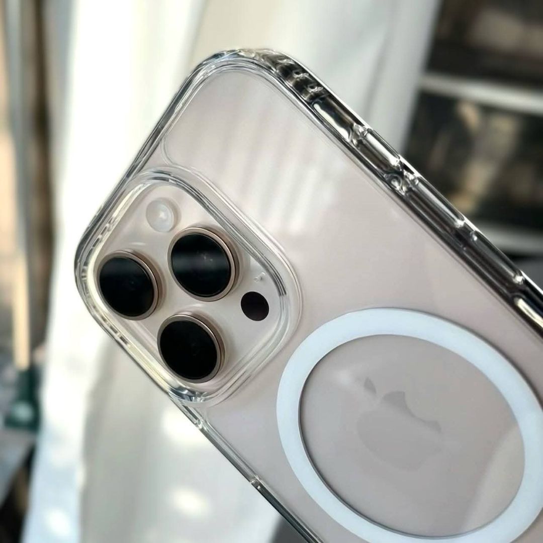 Anti-yellow magsafe transparent case for iphone with IC